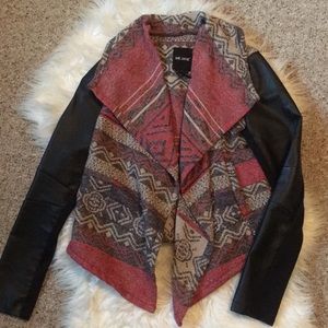 Buckle Faux leather sleeve knit jacket